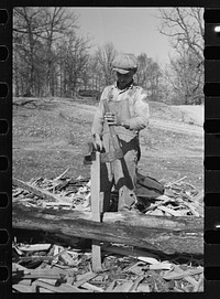 Splitting shingles with froe and maul on Coalins Project area farm, in western Kentucky. Sourced from the Library of Congress.