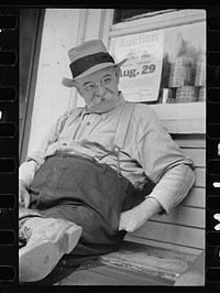 Mr. Forrest Carpenter, a handyman, Eden Mills, Vermont. Sourced from the Library of Congress.