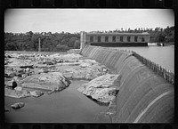 Amoskeag dam with hydroelectric plant in the distance, New Hampshire. Sourced from the Library of Congress.