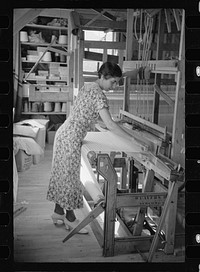 Weaving at the Tygart Valley Homesteads, West Virginia. Sourced from the Library of Congress.