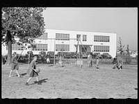 [Untitled photo, possibly related to: School grounds, Greenhills, Ohio]. Sourced from the Library of Congress.