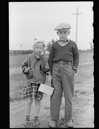 Rural schoolchildren, Minnesota. Sourced from the Library of Congress.