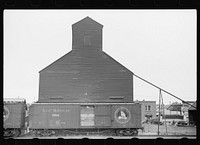 [Untitled photo, possibly related to: Country grain elevator, Litchifeld, Minnesota]. Sourced from the Library of Congress.