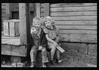 [Untitled photo, possibly related to: Children who live in the s, Dubuque, Iowa]. Sourced from the Library of Congress.