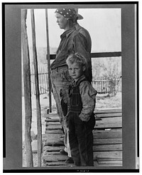 Wife and child of Ozark farmer, Missouri. Sourced from the Library of Congress.