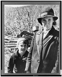 Corbin Hollow. Shenandoah National Park, Virginia. Dicee Corbin with one of her children. Sourced from the Library of Congress.