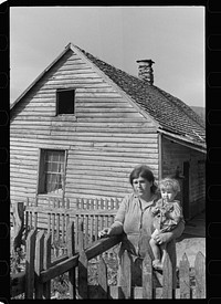 Wife and child of squatter, Old Rag, Virginia. Sourced from the Library of Congress.