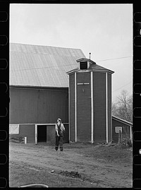 [Untitled photo, possibly related to: Farm family, Johnson, Vermont]. Sourced from the Library of Congress.