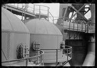 [Untitled photo, possibly related to: Industrial development along Monongahela River, Pittsburgh, Pennsylvania]. Sourced from the Library of Congress.