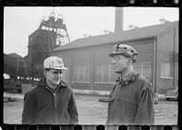 [Untitled photo, possibly related to: Old Ben No. 8 Mine, West Frankfort, Illinois (see 26940-D)]. Sourced from the Library of Congress.