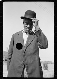 [Untitled photo, possibly related to: Agricultural laborer who lives at "Eighty Acres," Glassboro, New Jersey]. Sourced from the Library of Congress.