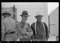 Farmers at field day, U.S. Dry Land Experiment Station, Akron, Colorado. Sourced from the Library of Congress.