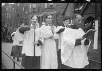 Easter procession outside of fashionable  church, Black Belt, Chicago, Illinois. Sourced from the Library of Congress.