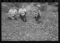 Members of the Musgrove family, Westmoreland County, Pennsylvania. Sourced from the Library of Congress.