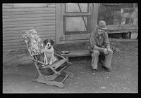 William A. Swift, once a farmer, now a resident of Circleville's "Hooverville." When he returned from the war he went West. "Made awful good money jobbin' around.". Sourced from the Library of Congress.