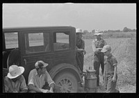 Members of threshing crew, central Ohio. Sourced from the Library of Congress.