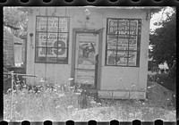 Circus posters, central Ohio, along Route 40 (see general caption). Sourced from the Library of Congress.