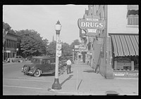 Street scene, Washington Court House, Ohio (see general caption). Sourced from the Library of Congress.