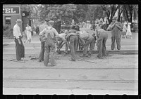 Working on track, London, Ohio (see general caption). Sourced from the Library of Congress.