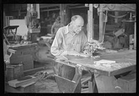 [Untitled photo, possibly related to: Furniture factory, Arthurdale, West Virginia]. Sourced from the Library of Congress.