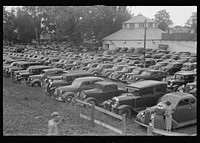 Cars parked near racetrack, Lancaster, Ohio. Sourced from the Library of Congress.