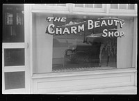 Beauty shop in Worthington, Ohio. Sourced from the Library of Congress.