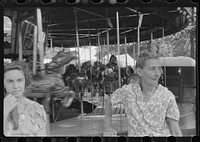 [Untitled photo, possibly related to: Spectators at county fair, central Ohio]. Sourced from the Library of Congress.