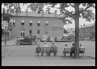 Street scene, Somerset, Ohio. Sourced from the Library of Congress.