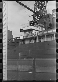 [Untitled photo, possibly related to: Wharf scene, Portland, Maine]. Sourced from the Library of Congress.