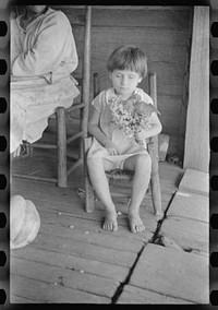 [Untitled photo, possibly related to: Laura Minnie Lee Tengle, Hale County, Alabama]. Sourced from the Library of Congress.