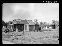 Poorer houses in the outskirts of Decatur, Indiana, where many of the homesteaders came from. Sourced from the Library of Congress.