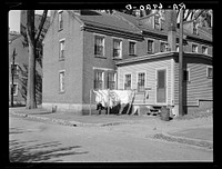 Amoskeag house on State Street. Manchester, New Hampshire. Sourced from the Library of Congress.