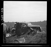 An automobile accident on the U.S. 40 between Hagerstown and Cumberland, Maryland. Sourced from the Library of Congress.