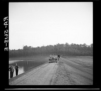 President F.D. Roosevelt inspecting the dam and twenty-four acre lake during his official inspection trip through a model community planned by the Suburban Division of the United States Resettlement Administration. Greenbelt, Maryland. Sourced from the Library of Congress.