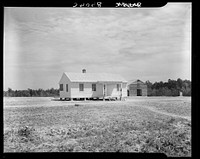 House at Roanoke Farms, North Carolina. Sourced from the Library of Congress.