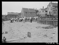 [Untitled photo, possibly related to: Art class. Provincetown's reputation as an art center provides ample income for several art schools. Outdoor classes are likely to pop up anywhere. Massachusetts]. Sourced from the Library of Congress.