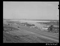 [Untitled photo, possibly related to: Memphis, Tennessee. Ice floes in Mississippi River]. Sourced from the Library of Congress.