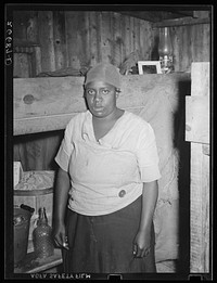 Potato picker's wife. Monmouth County, New Jersey. Sourced from the Library of Congress.