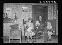 Ellery Shufelt with his children. Albany County, New York. Sourced from the Library of Congress.