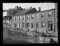  housing. Washington, D.C.. Sourced from the Library of Congress.
