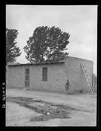Abode houses for sugar beet workers. Hysham, Montana. Sourced from the Library of Congress.