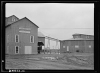 Cotton gin. Southeast Missouri Farms. Sourced from the Library of Congress.