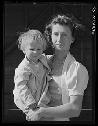Wife and child of member of Hillview Cooperative. Osage Farms, Missouri. Sourced from the Library of Congress.