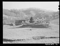 Farmhouse and barns near Asheville, North Carolina. Sourced from the Library of Congress.