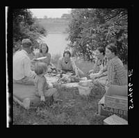 Farm family having fish fry on July Fourth along Cane River. Near Natchitoches, Louisiana. Sourced from the Library of Congress.