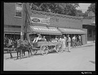 Selling watermelons on Saturdays and court day in Jackson. Breathitt County, Kentucky. Sourced from the Library of Congress.