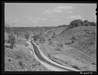 Highway near Campton, Kentucky. Sourced from the Library of Congress.