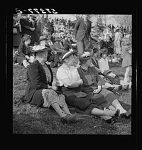 Spectators at the Point-to-Point Cup race of the Maryland Hunt Club. Worthington Valley, near Glyndon, Maryland. Sourced from the Library of Congress.