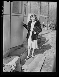 Sailor's wife living in trailer camp near Navy yard. Portsmouth, Virginia. Sourced from the Library of Congress.