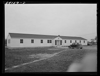 [Untitled photo, possibly related to: Housing for defense workers. Aberdeen, Maryland]. Sourced from the Library of Congress.